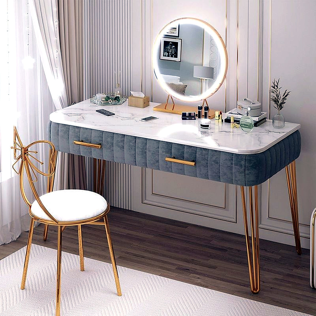 Coiffeuse capitonnée AUBRYNE, ambiance chambre, miroir LED et fauteuil coordonné