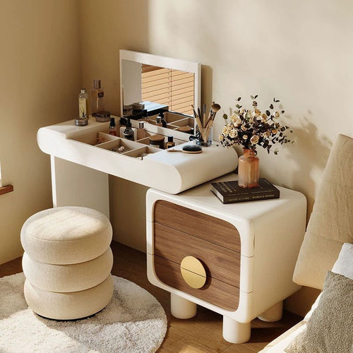 Coiffeuse crème, plateau relevé, miroir et compartiments