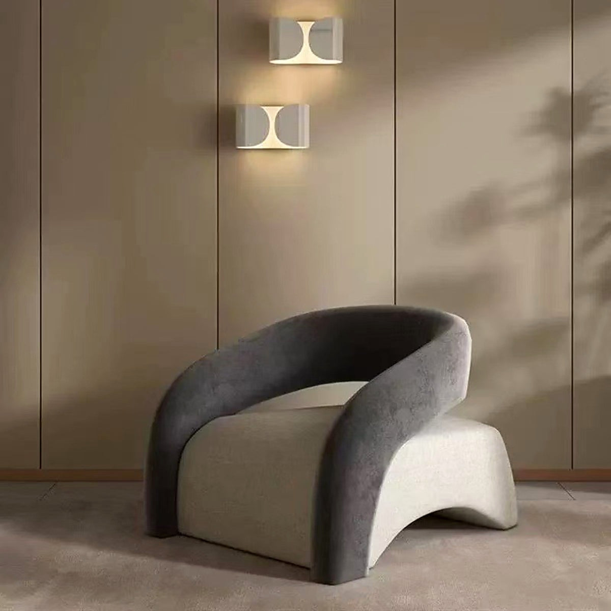 Fauteuil arche sculptural anthracite et crème