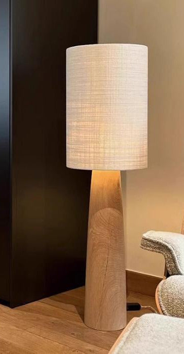 Lampadaire bois massif abat-jour lin, vue rapprochée