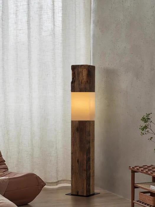 Lampadaire poutre bois brut, ambiance lin