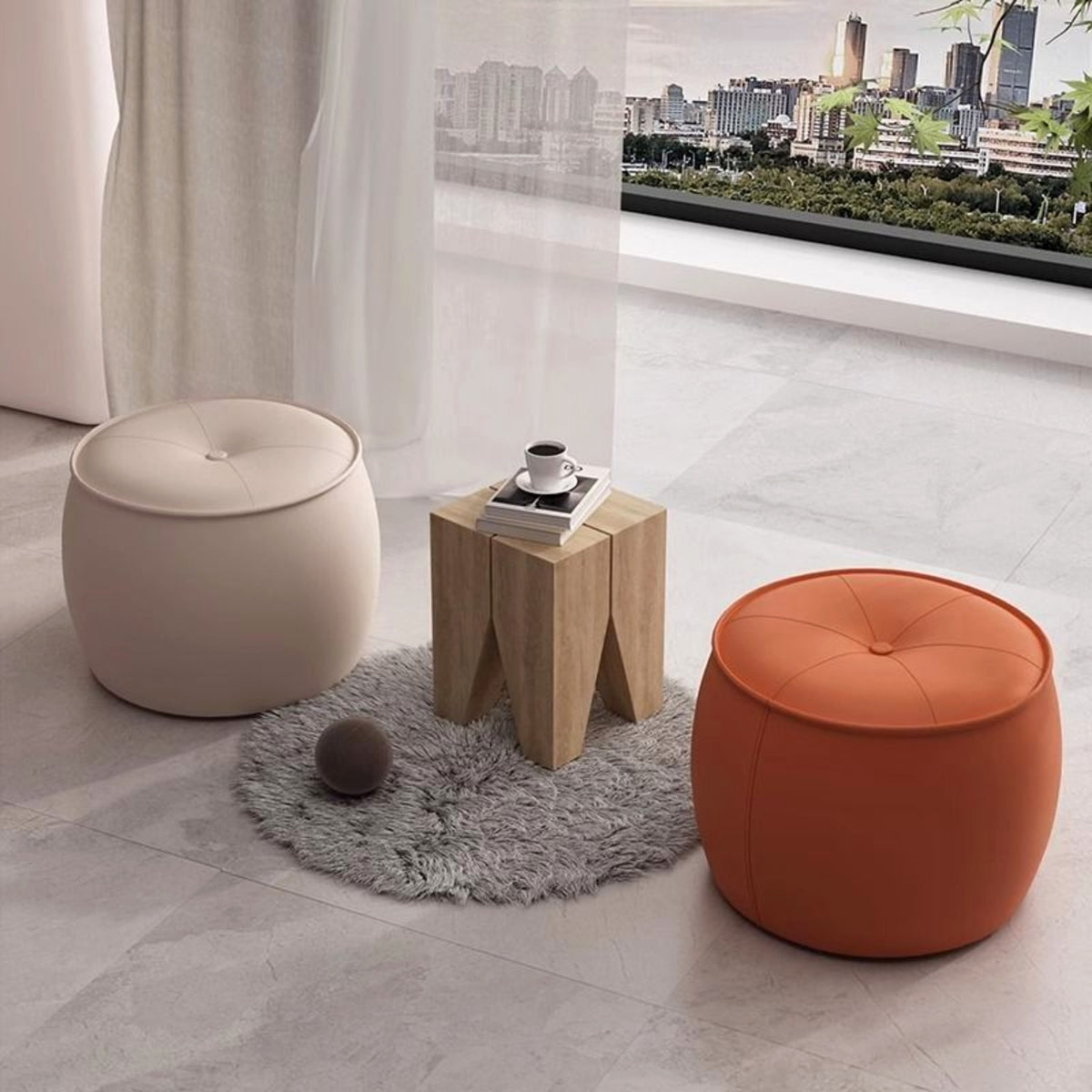 Poufs citrouille crème et terracotta dans un salon lumineux
