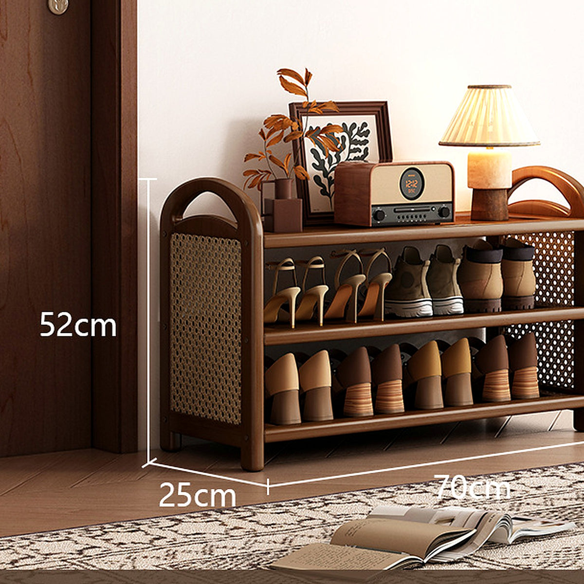Étagère à chaussures vintage noyer et cannage, 3 niveaux, 70 cm